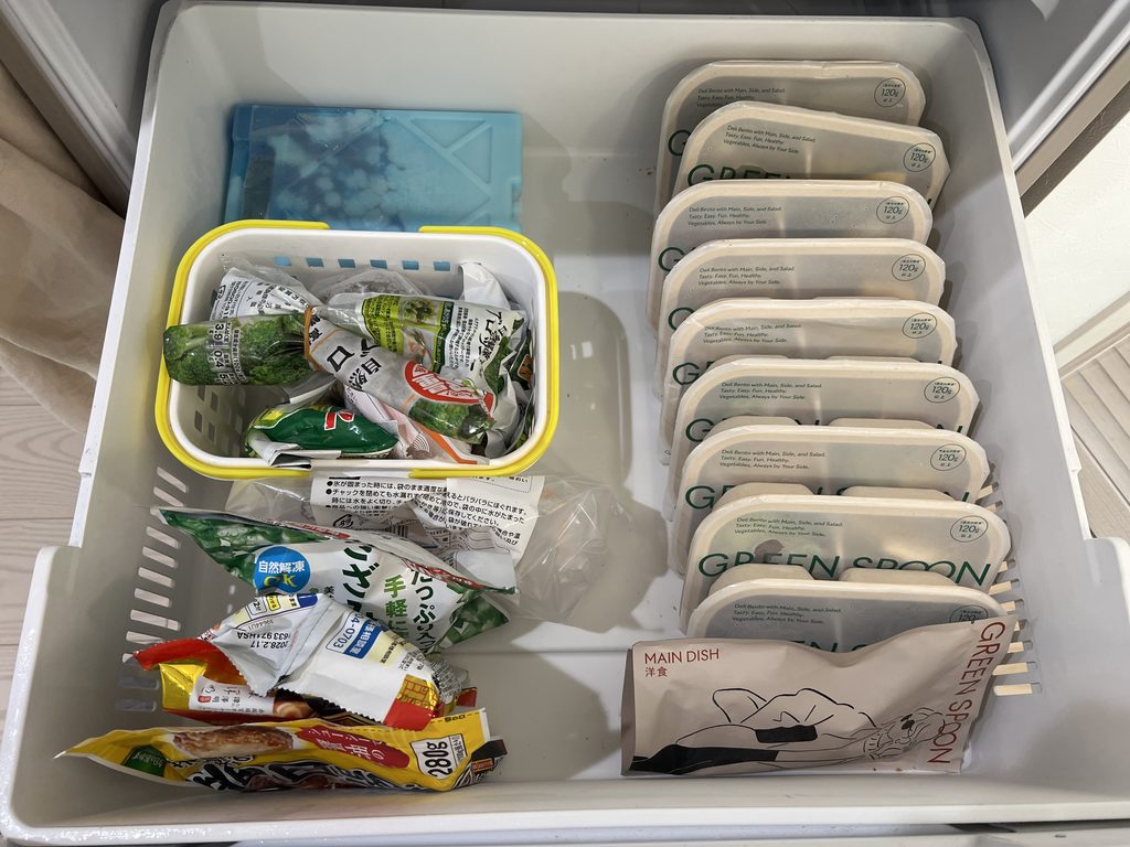 GREEN SPOON10食を実際に冷凍庫へ収納した様子